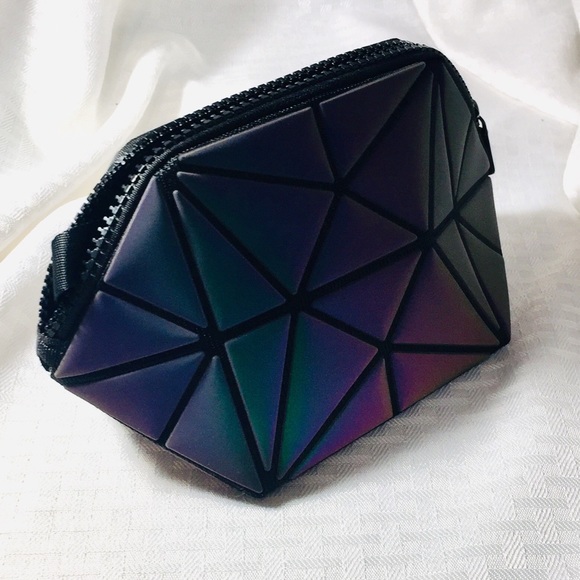 🔥HOST PICK! Unique Trendy Green/Black Geometric - Picture 4 of 6